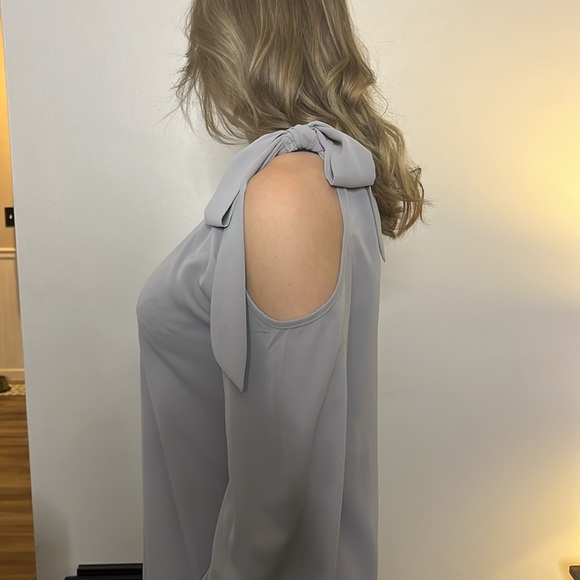 Beautiful gray flowy blouse - EUC! $22! Originally $38 - Picture 2 of 7